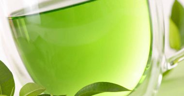 Chá verde: 11 razões para você adicioná-lo à sua dieta