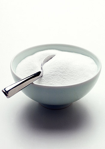 O açúcar é adicionado aos alimentos, mesmo que eles não tenham o gosto doce, como pães, condimentos e molhos.