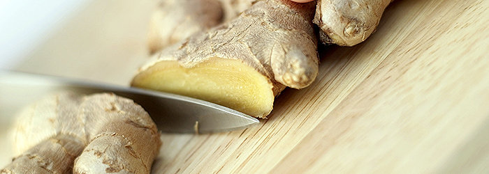O gengibre é uma raiz tuberosa usada tanto na culinária quanto na medicina.